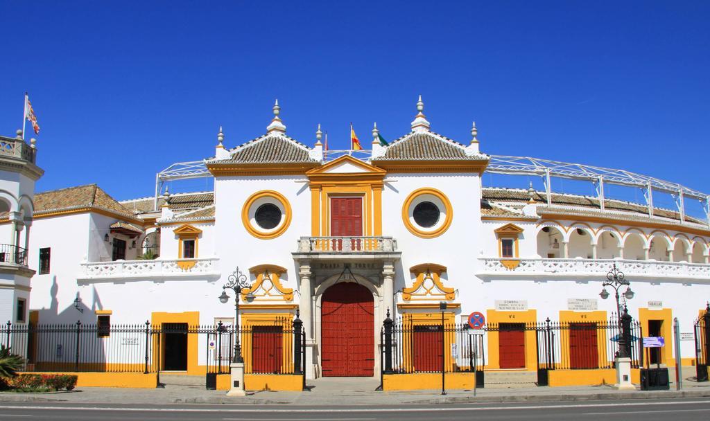 Hotel Maestranza Séville Extérieur photo